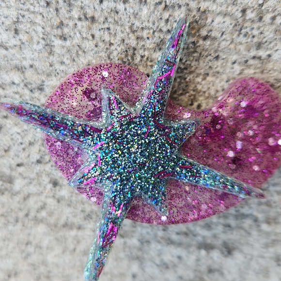 atomic resin brooch - Picture 3 of 7